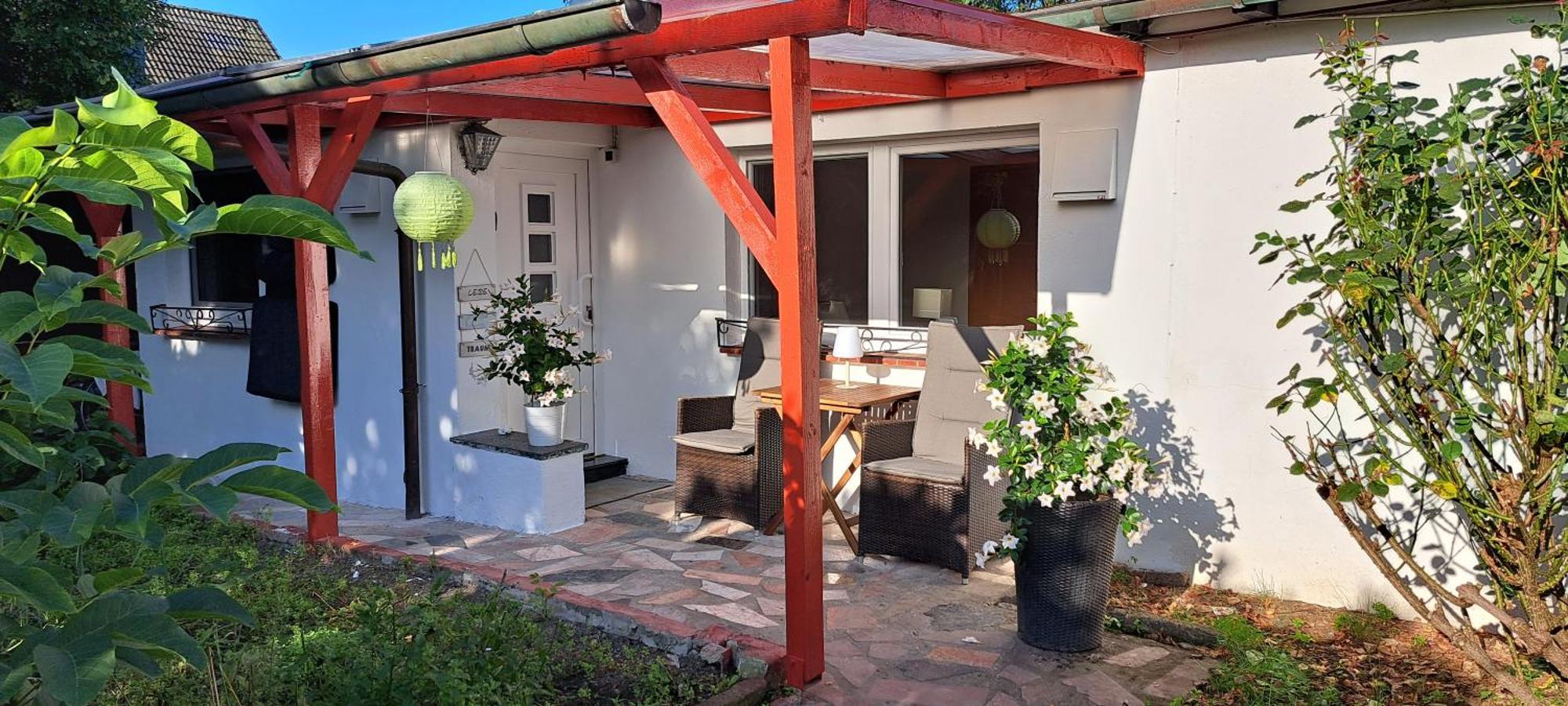 Bungalow An Der Tanne Mit Ueberdachter Terrasse Dusseldorf Exterior photo